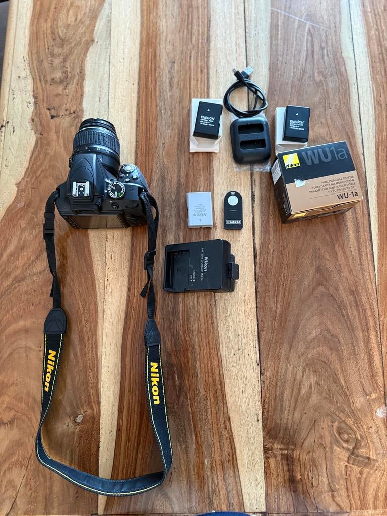Nikon D3300 + Extras, Spiegelreflex, Ophalen of Verzenden, Zo goed als nieuw, 4 t/m 7 keer