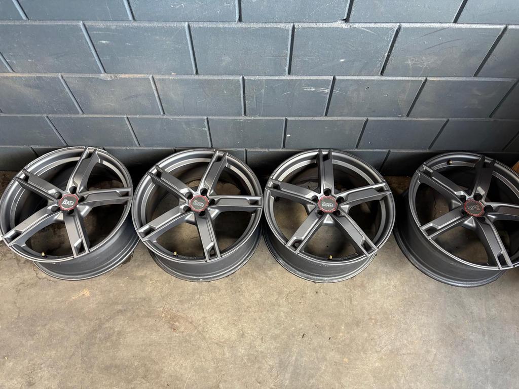 MAM W4 18 inch velgen antraciet., Auto-onderdelen, Banden en Velgen, Ophalen, 18 inch, Overige, Velg(en)