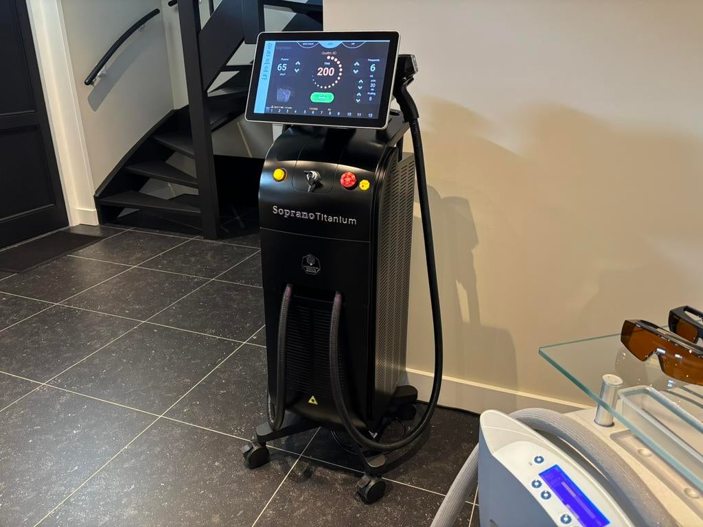 Diode Icelaser Soprano Titanium Quattro wave , nieuwstaat !, Witgoed en Apparatuur, Persoonlijke-verzorgingsapparatuur, Ophalen