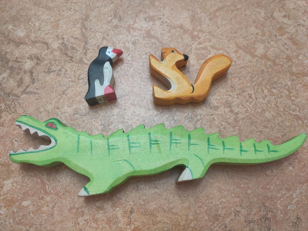Holztiger houten dieren (krokodil, pinguin, eekhoorn), Ophalen of Verzenden, Gebruikt, Overige typen