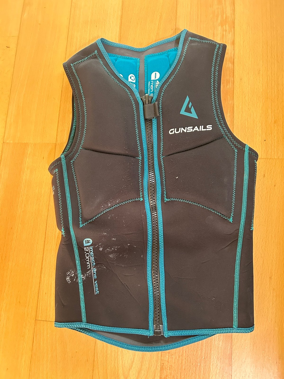Gunsails Impact Vest 2.0mm - Maat S (48), Verzenden, Gebruikt, Heer, Reddingsvest of Zwemvest