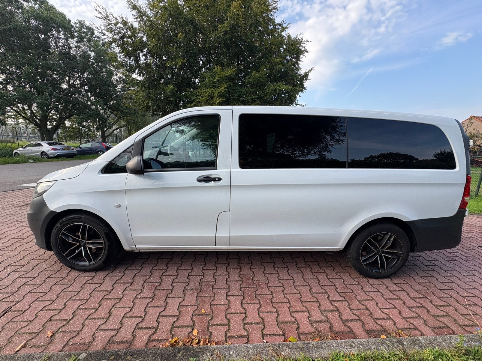 Mercedes-Benz Vito Tourer 2.1 116 CDI Lang AUT 2017 Wit, Auto's, Automaat, Achterwielaandrijving, 8 stoelen, 2000 kg