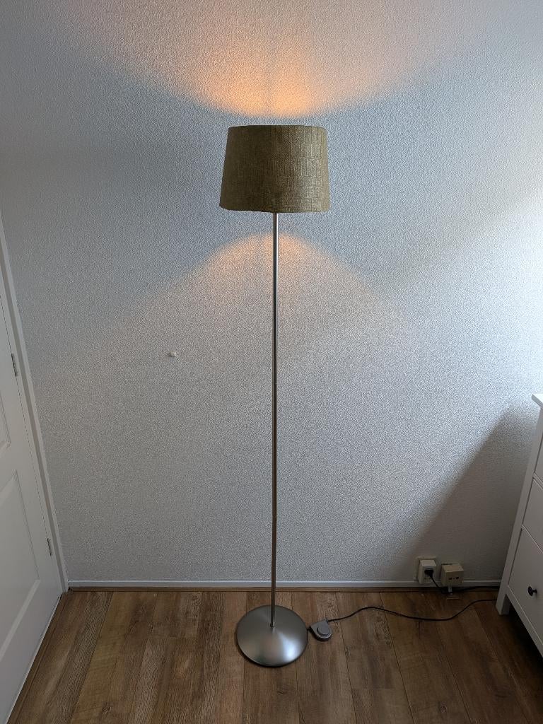 Vloerlamp, Ophalen, Gebruikt, Metaal, 100 tot 150 cm