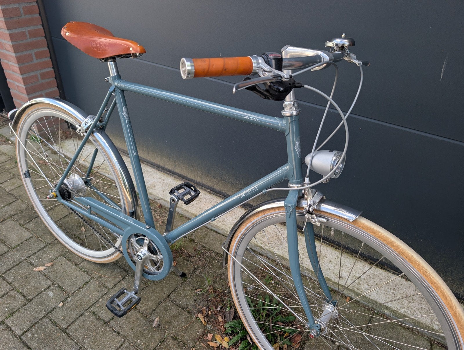 Gazelle van Steal retro fiets in een leuke retro kleur
7 ver, Ophalen, Velgrem, Versnellingen, Zo goed als nieuw