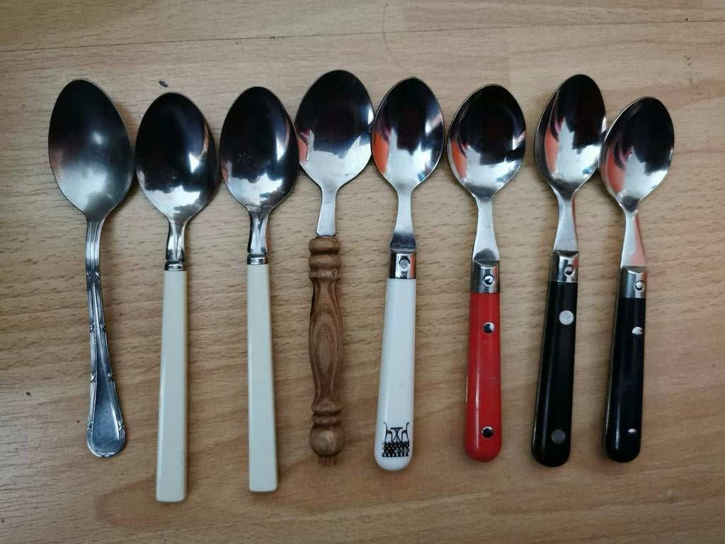 8 verschillende kleine lepeltjes, circa 15 cm lang, Ophalen of Verzenden