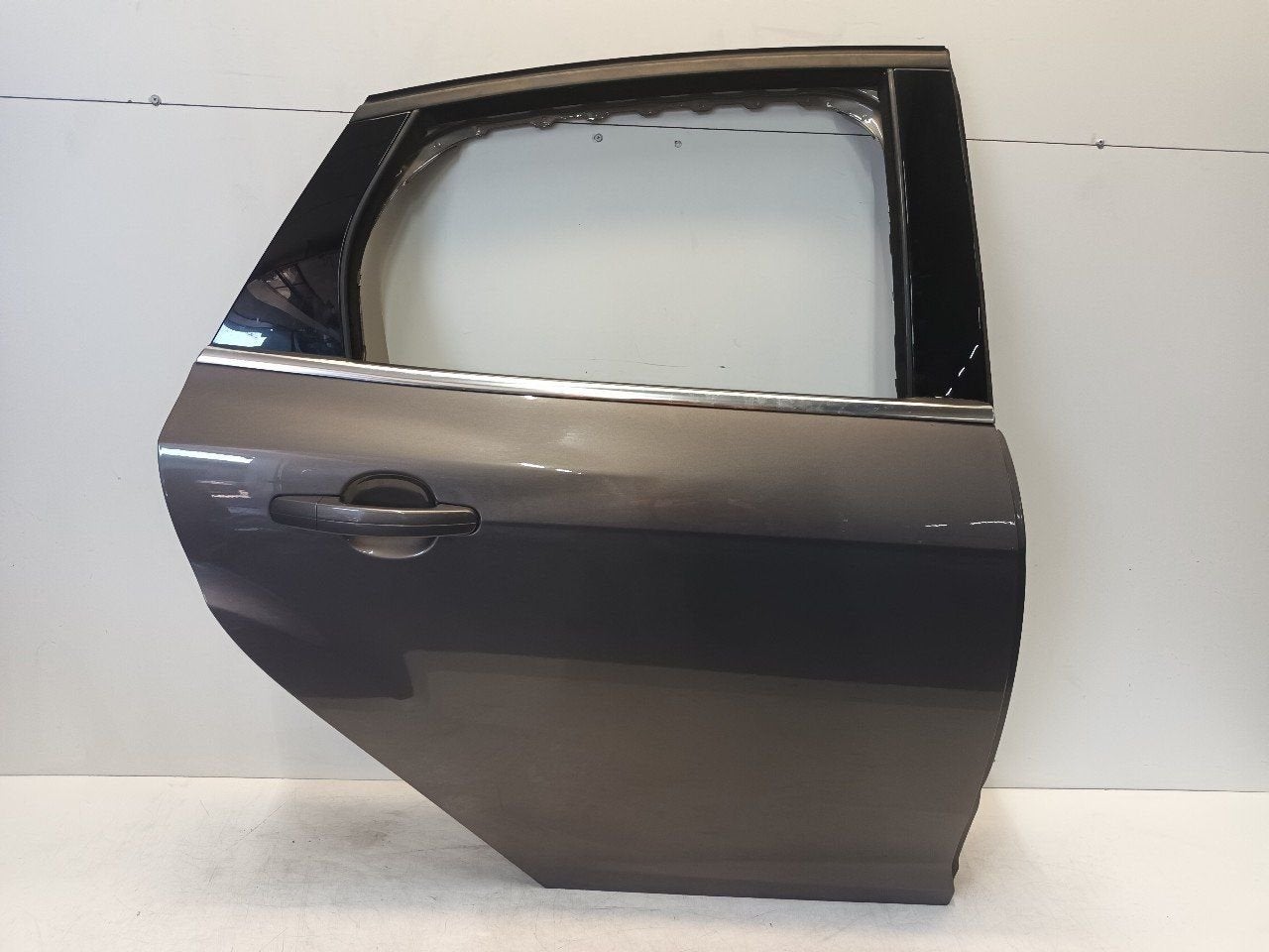 Portier rechts achter Ford Focus, Onderdelen@venauto.nl, Van der Ven Autorecycling B.V., Gebruikt, Ettenseweg 76, 4706 PB Roosendaal, The Netherlands