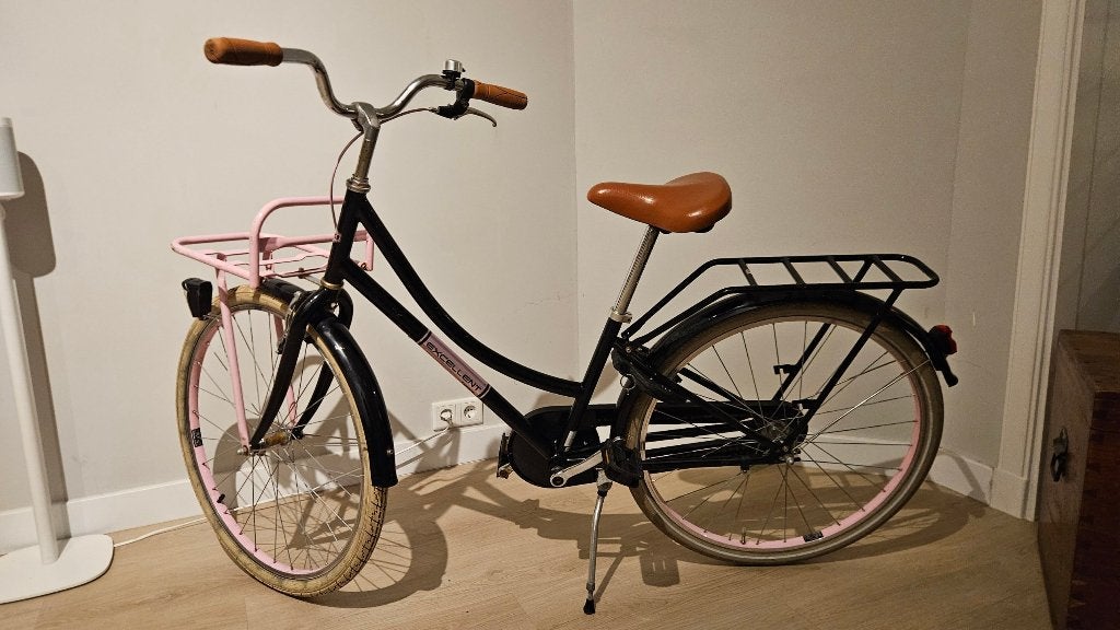 Volare Excellent meisjesfiets 26 inch zwart/roze voordrager, Terugtraprem, Gebruikt, Volare, Handrem