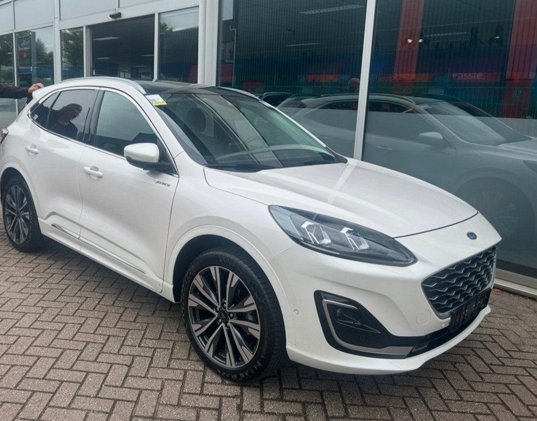 Gezocht: Dakdragers Ford Kuga 2022 met panoramazonnedak, Ophalen, Gebruikt