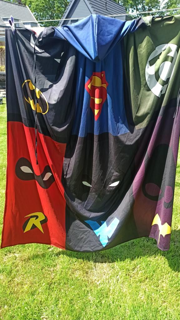Superhelden cape, Ophalen, Zo goed als nieuw