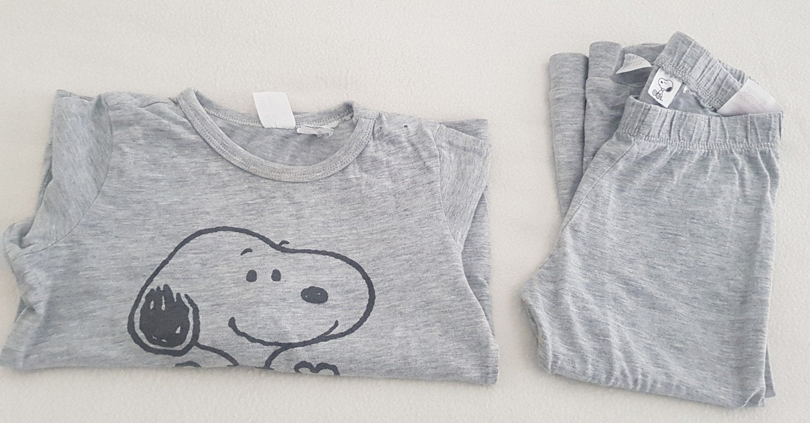 Snoopy pyjama baby kleding maat 86 grijs babykleding, Kinderen en Baby's, Babykleding | Maat 86, Nacht- of Onderkleding, Gebruikt