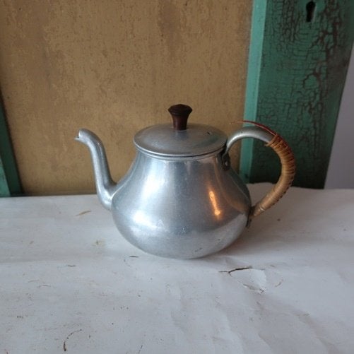 Theepot theekannetje Ø 14 cm metaal camping kampeer, Ophalen of Verzenden, Gebruikt