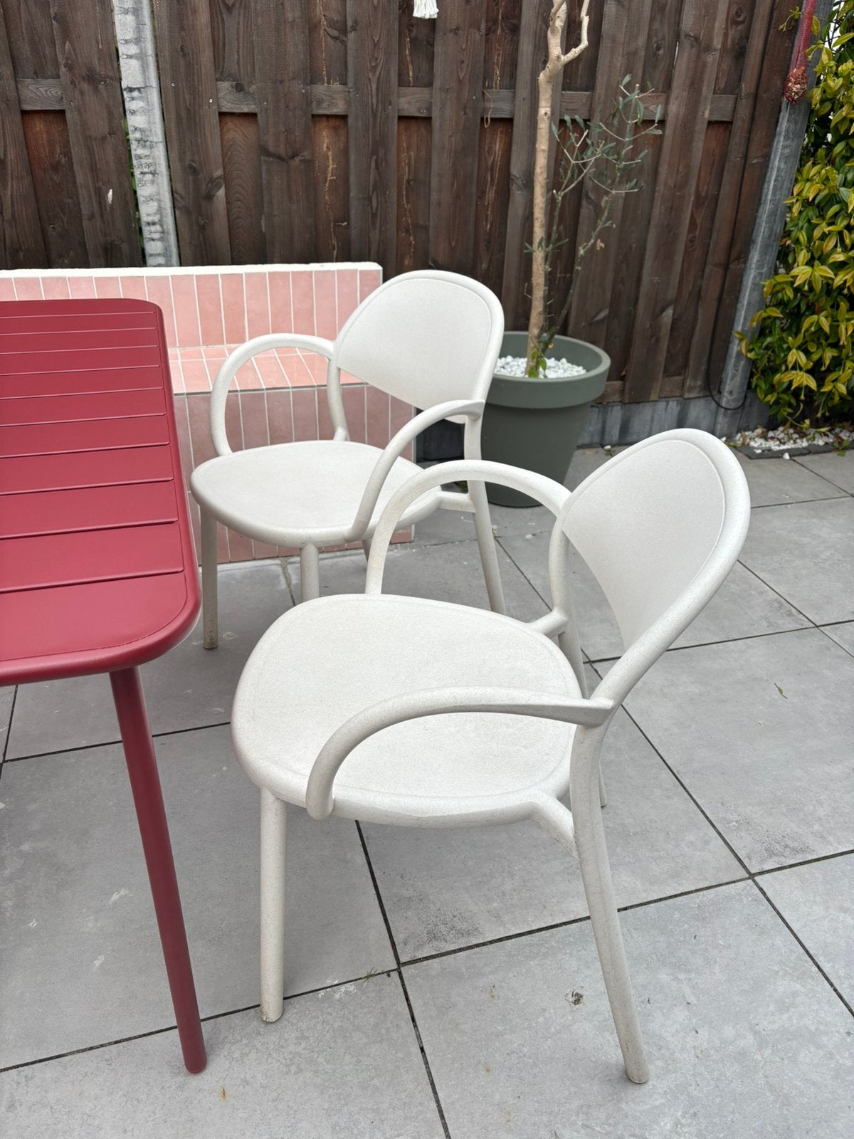 Tuinstoelen zgan lichtbeige, Ophalen, Zo goed als nieuw, Kunststof
