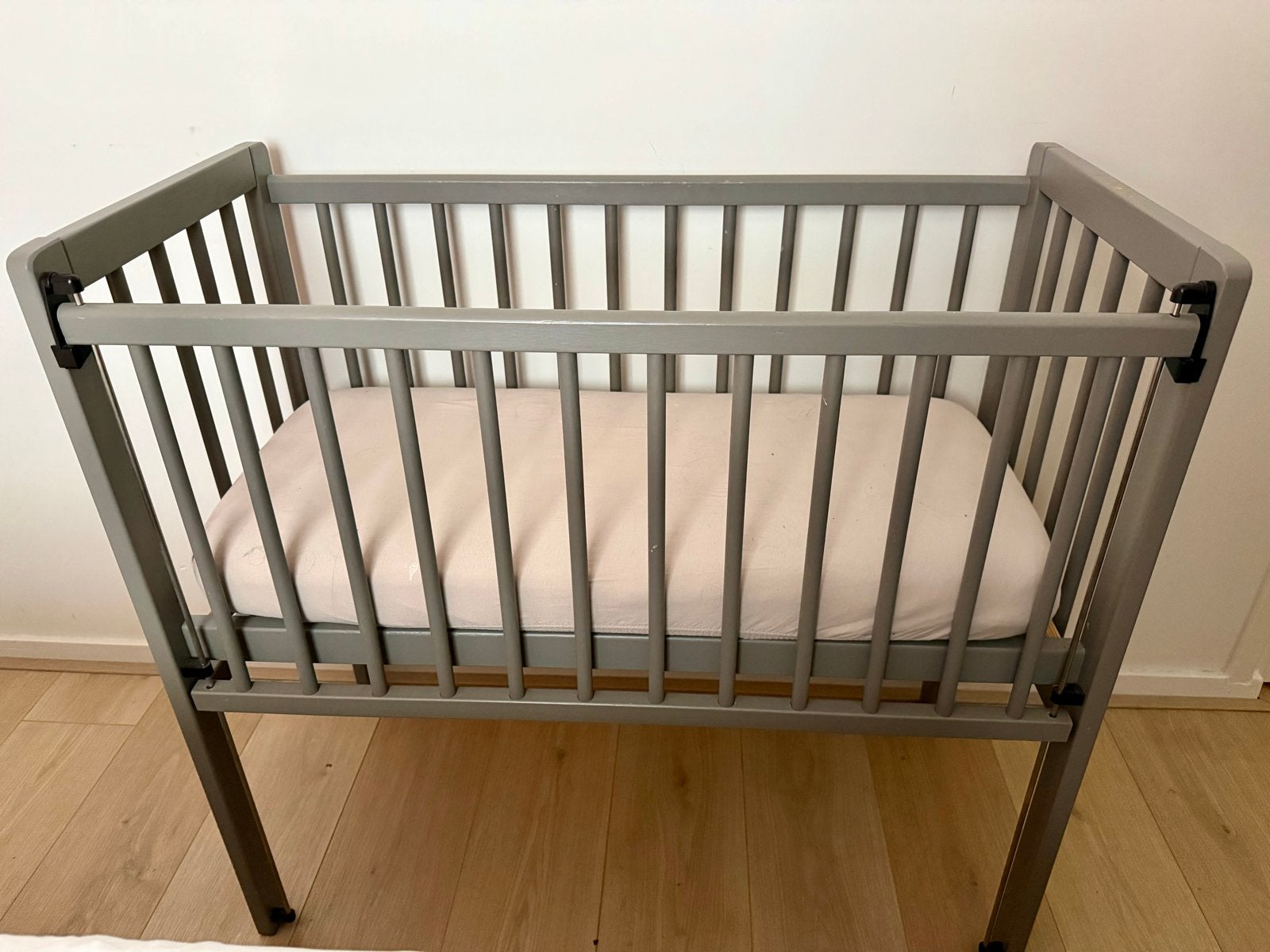Co-sleeper Petit Amélie inclusief matras, Ophalen, Gebruikt, Wieg