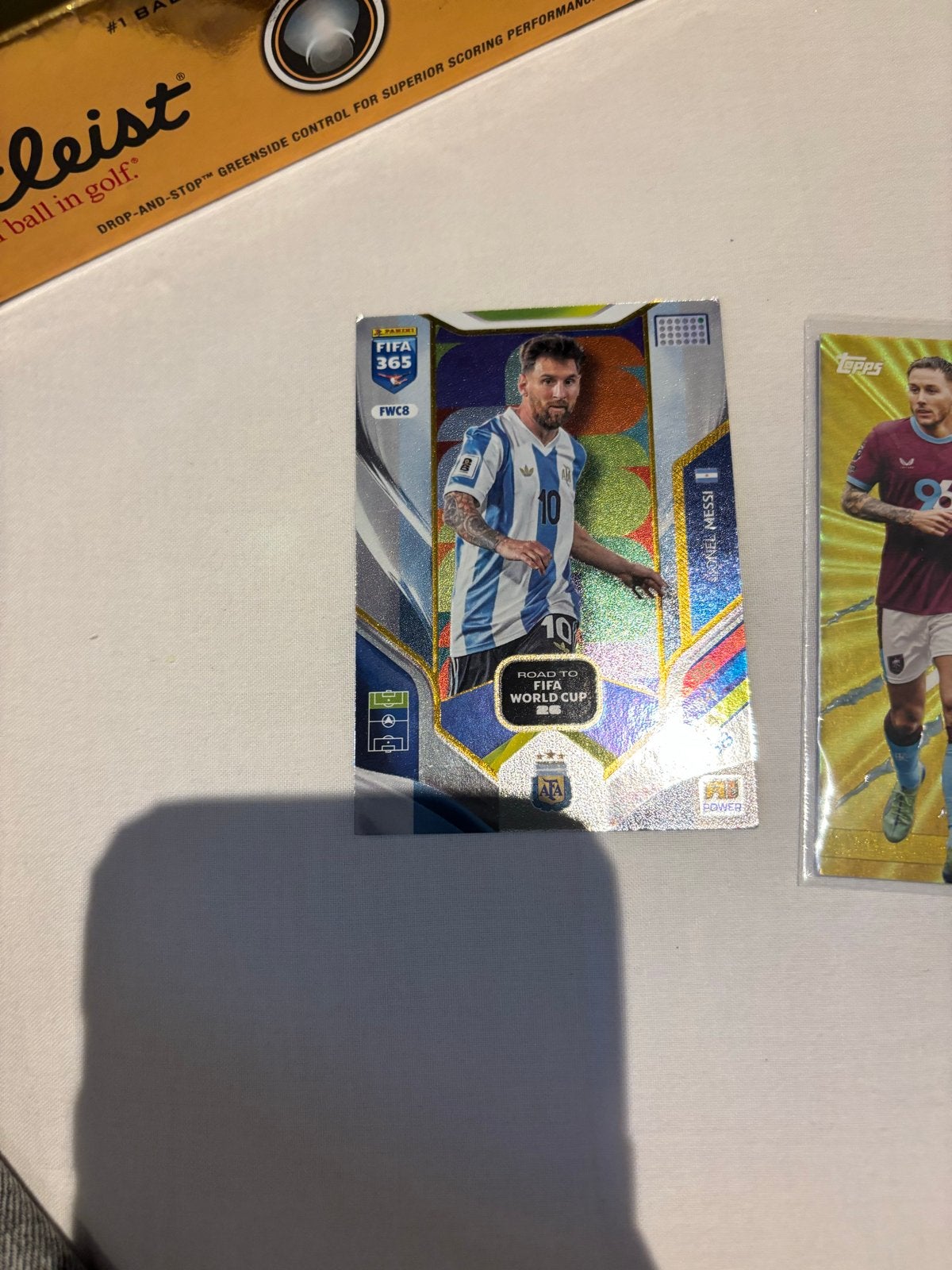 Voetbalplaatjes collectie - Messi, Bruno Guimarães, Gold Lio, Ophalen of Verzenden, Zo goed als nieuw, Buitenlandse clubs, Spelerskaart
