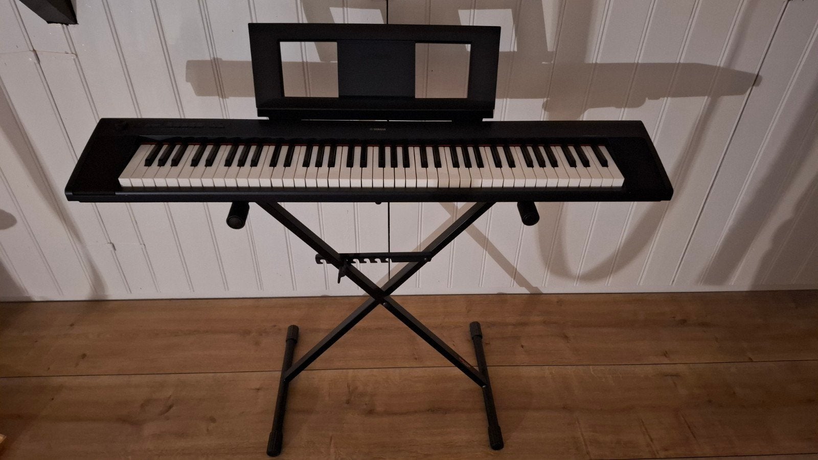 Yamaha Piaggero NP-35 Keyboard met standaard en pedaal., Muziek en Instrumenten, Ophalen, Yamaha, 76 toetsen, Aanslaggevoelig