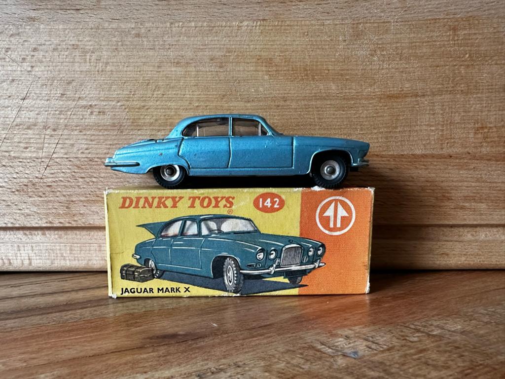 Dinky Toys Jaguar Mark X nr. 142, Ophalen of Verzenden, Zo goed als nieuw, Auto