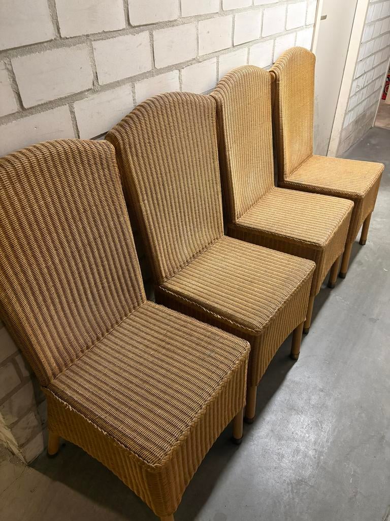 4 wood chair, Ophalen, Zo goed als nieuw, Bruin, Eén