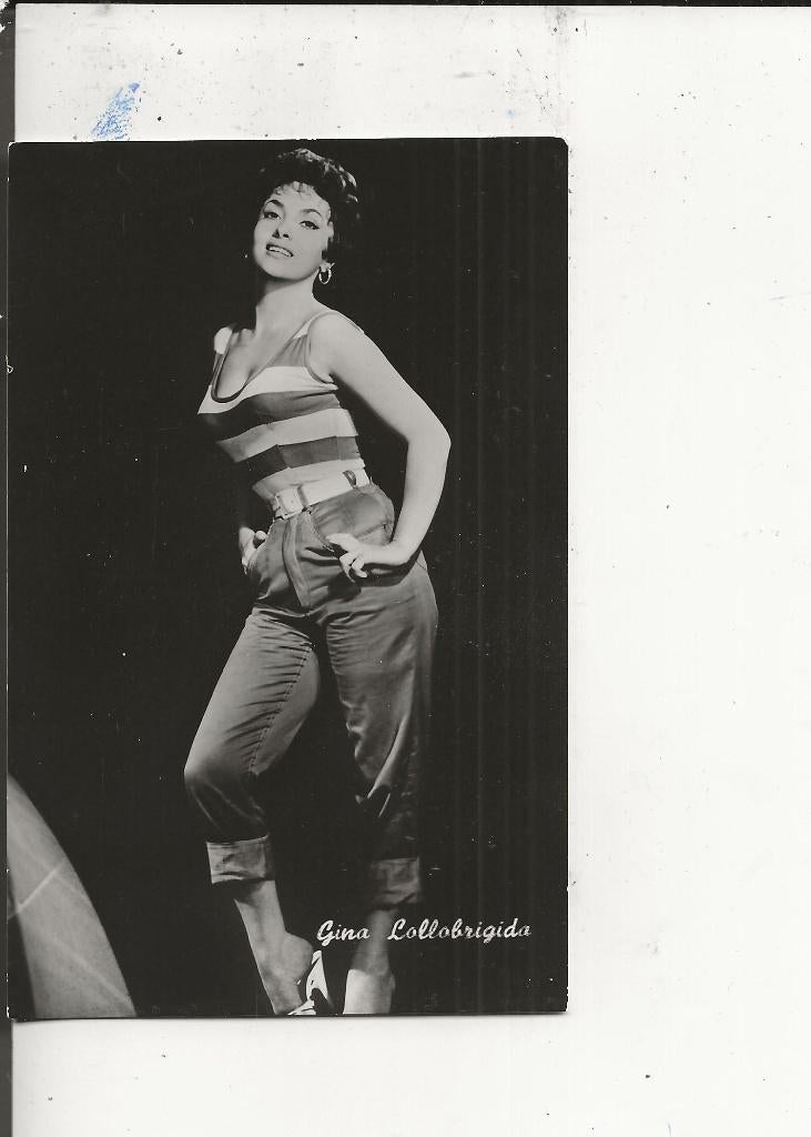 Gina Lollobrigida Uitdagend, Ophalen of Verzenden, 1940 tot 1960, Ongelopen, Sterren en Beroemdheden