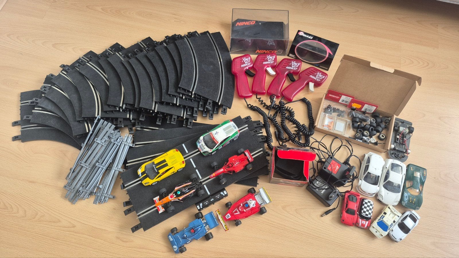 Ninco slotrace racebaan set div autos lamborgini ferrari f1, Overige merken, Zelf te bouwen, Ophalen of Verzenden, Elektrisch