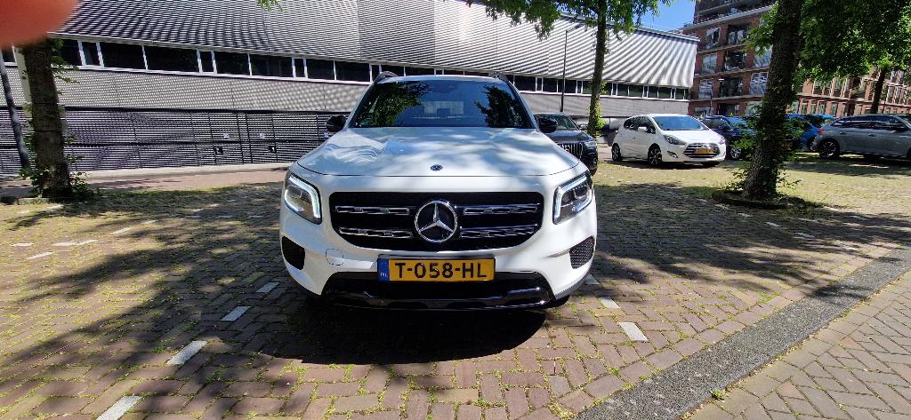 Mercedes-Benz GLB 250 224PK 8G-DCT 4MATIC 2021 Wit, Automaat, Parkeerassistent, 4 cilinders, 2000 kg