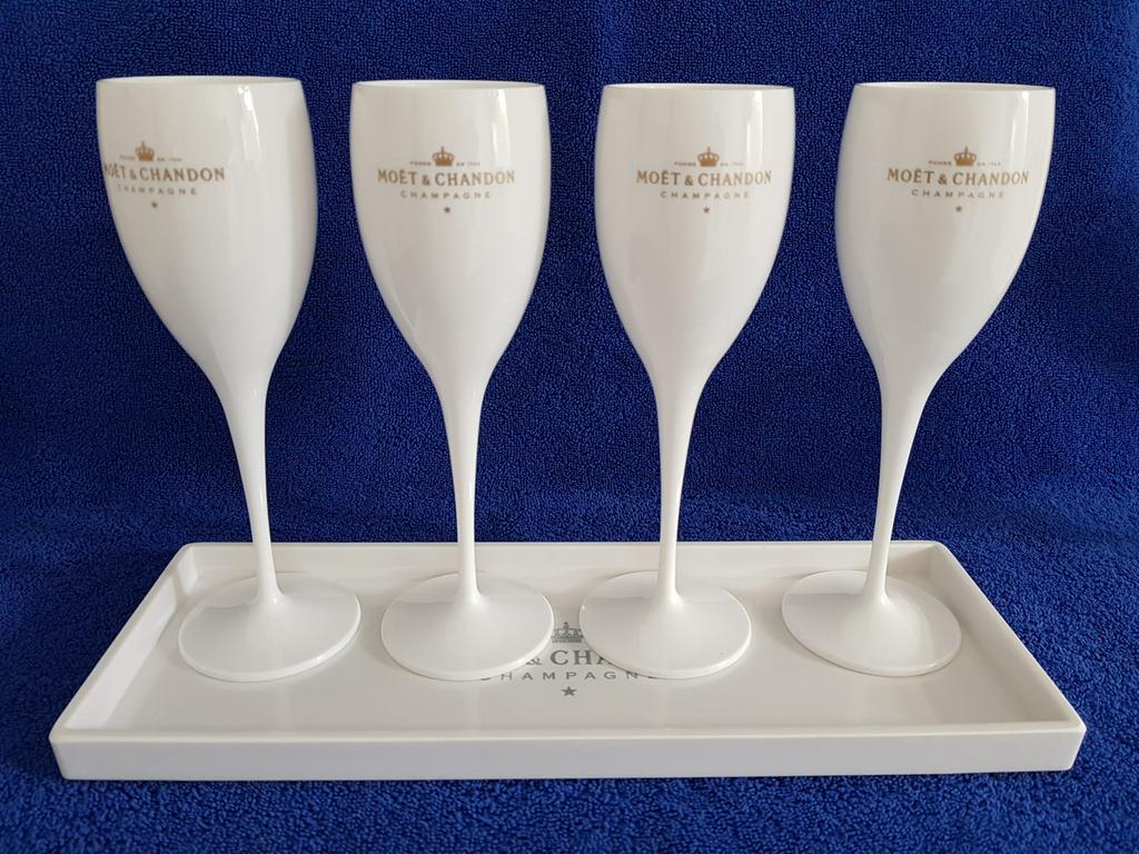 Moet&Chandon Champagne Flutes Gouden Opdruk., Ophalen of Verzenden, Nieuw, Overige typen