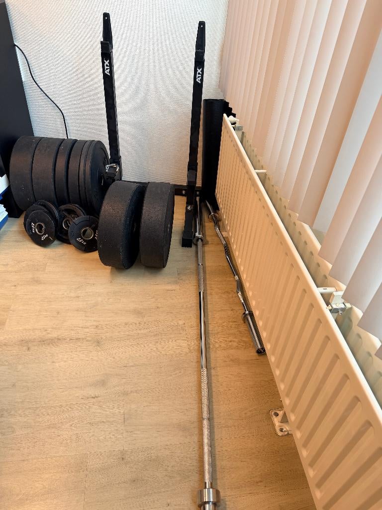 Complete homegym-set: 110 kg bumper plates stangen ATX squat, Ophalen, Zo goed als nieuw, Overige typen
