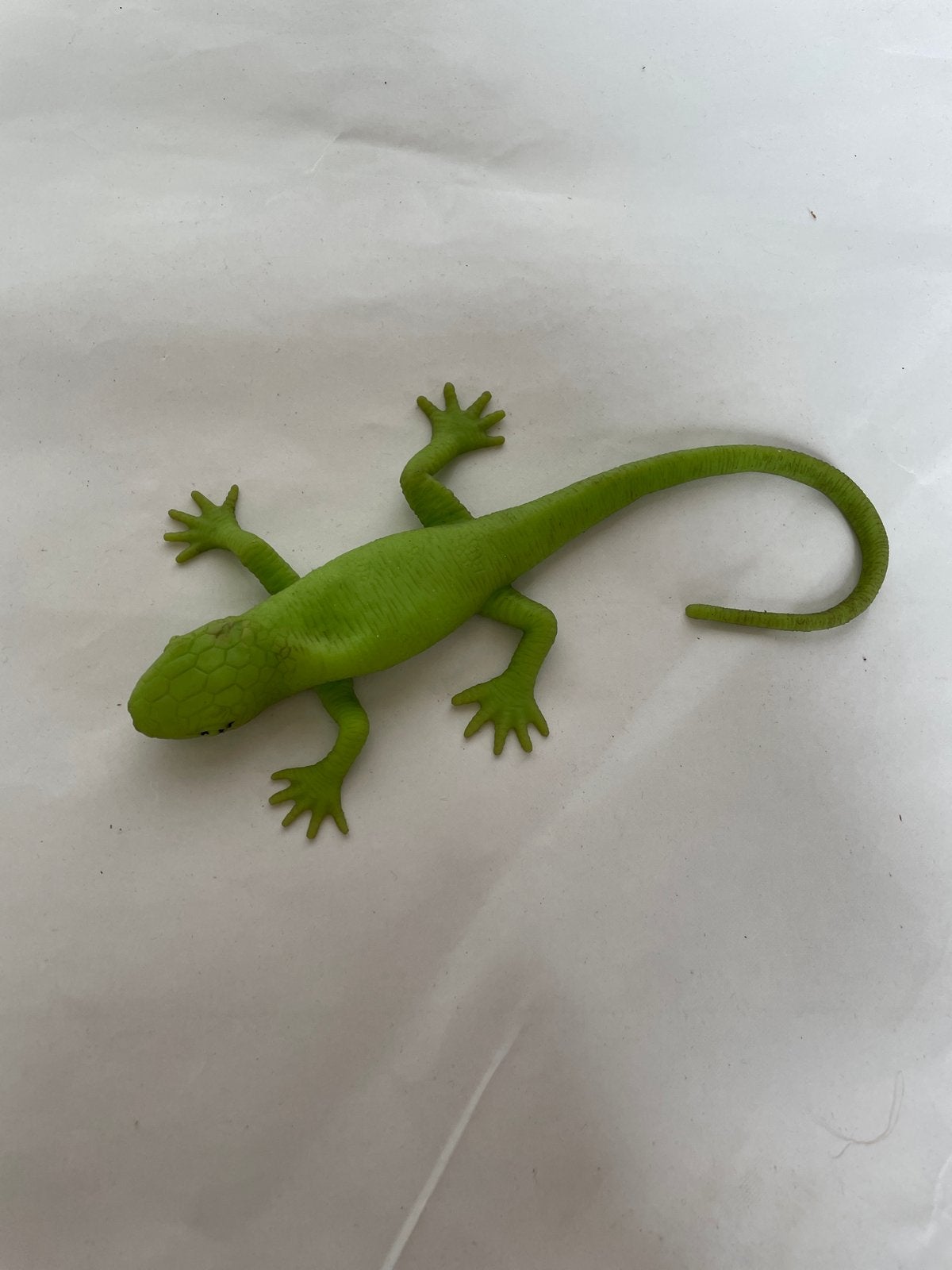 Groene plastic hagedis speelgoed, Verzamelen, Ophalen of Verzenden, Gebruikt