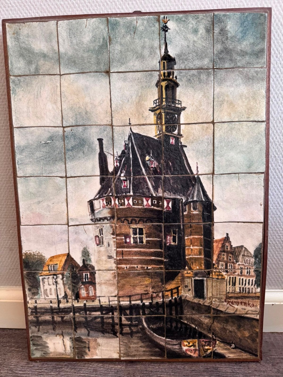 Tegeltableau 'De Hoofdtoren Hoorn' gesigneerd Kamenka, Ophalen