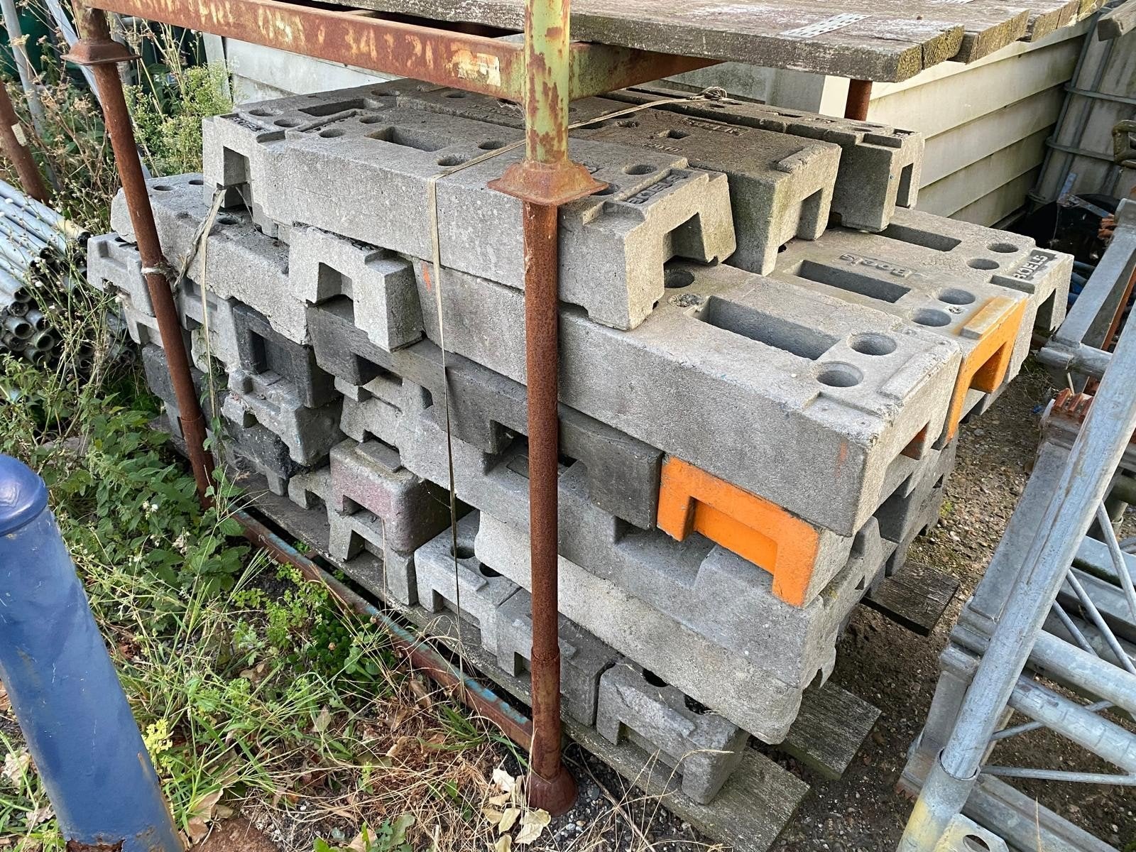 Bouwhekblokken/bouwhekvoeten/hekwerkvoeten voor bouwhekken, Ophalen, Overige typen, Minder dan 2 meter