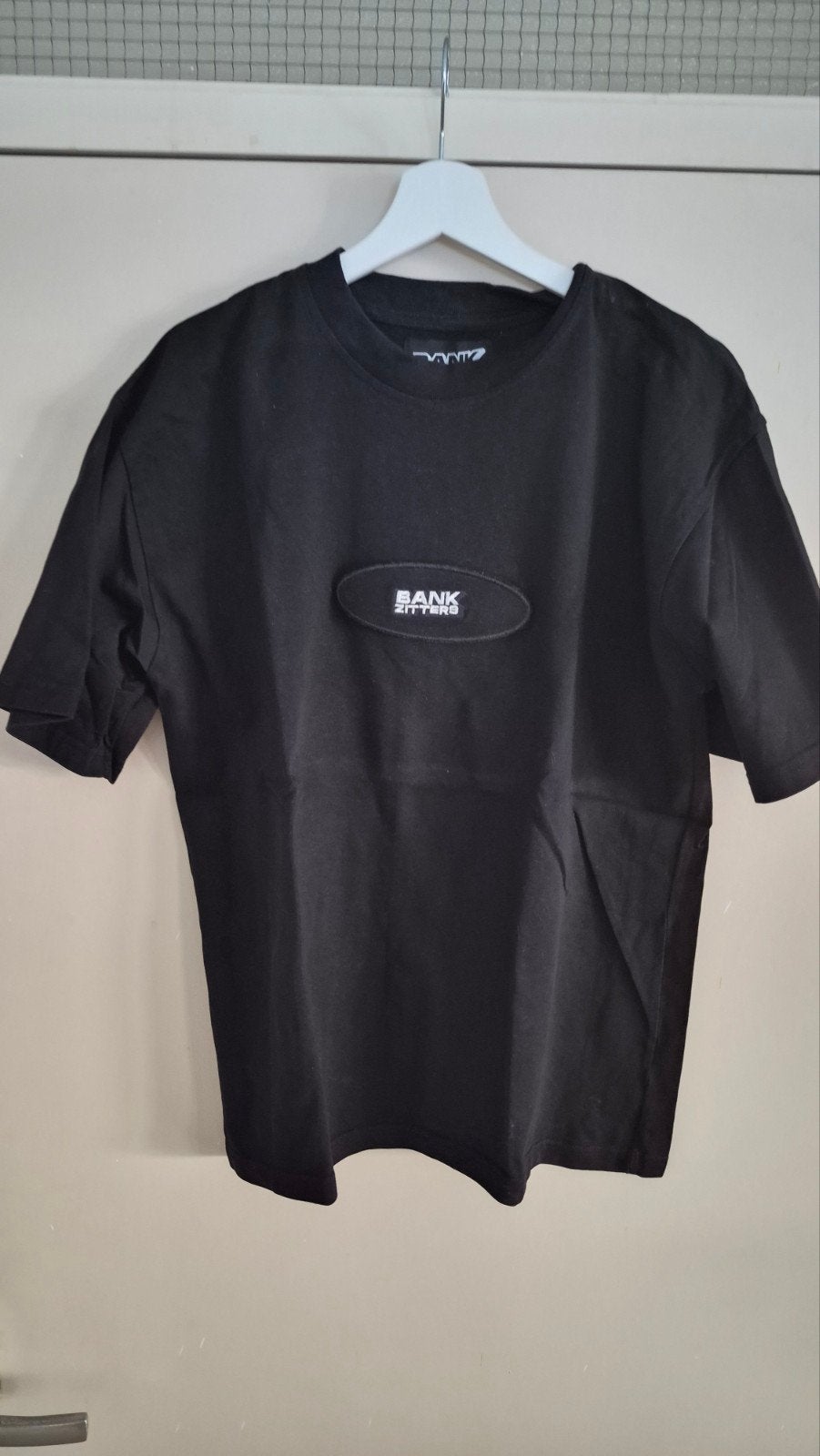 Bankzitters shirt met originele patch - Maat M, Kleding | Heren, T-shirts, Ophalen of Verzenden, Gedragen, Maat 48/50 (M), Zwart