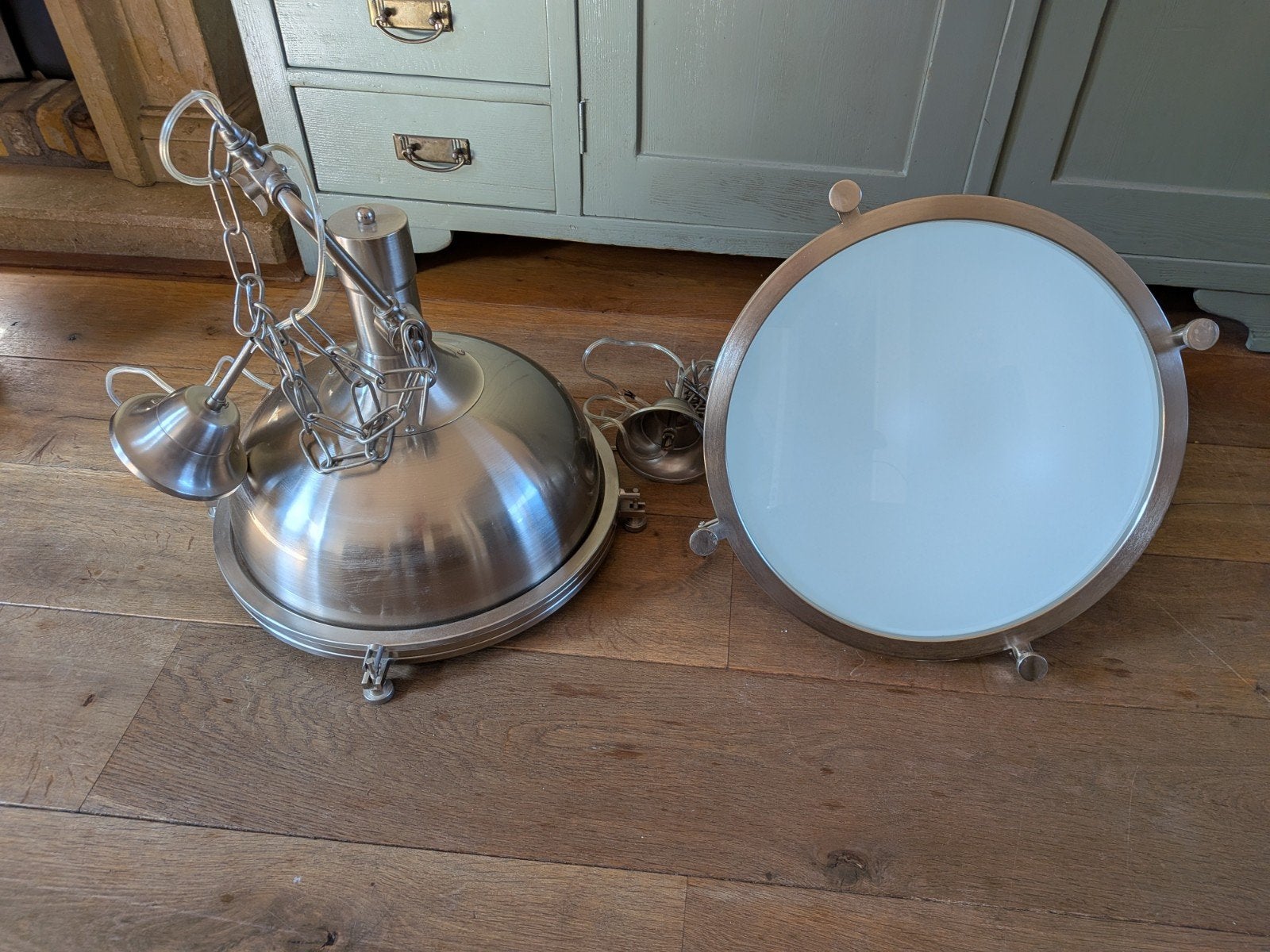 2 robuuste grote zware industriële hanglampen, Ophalen, Zo goed als nieuw, Metaal, Plafondlamp