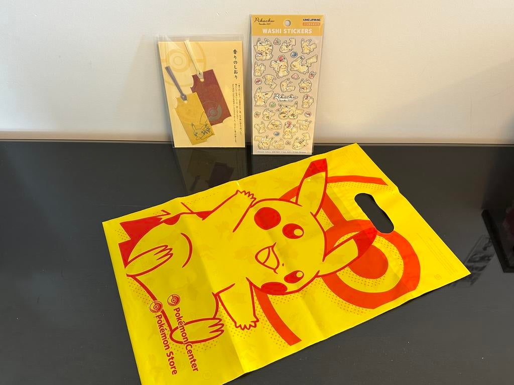 Pokémon Japan Exclusive Giftset - Kyoto & Tokyo – Pikachu, Spelcomputers en Games, Overige genres, 1 speler, Nieuw, Ophalen of Verzenden