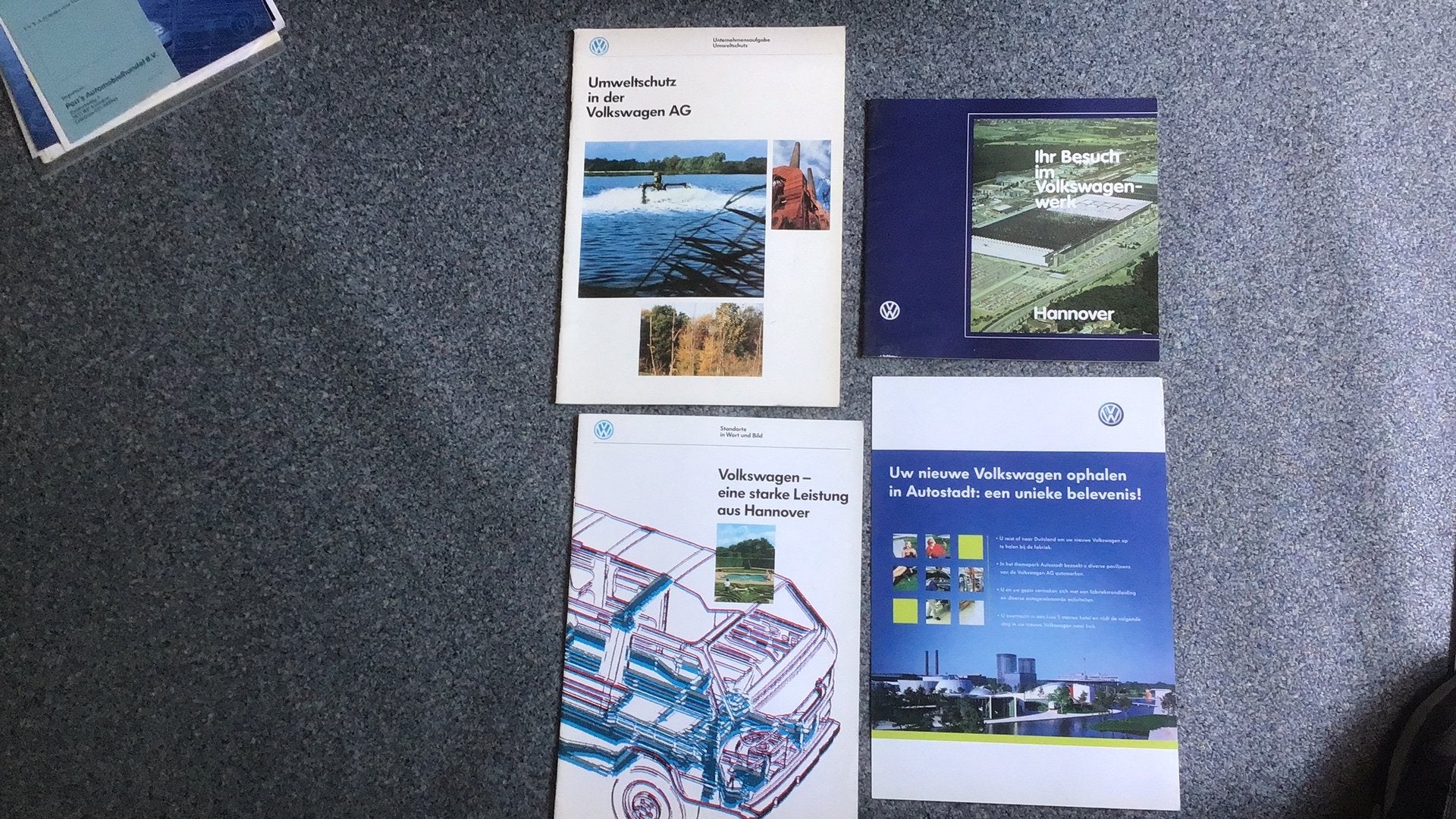 VOLKSWAGEN FABRIEKSFOLDERS HANNOVER LOT 3x AUTOSTADT 1x, Ophalen of Verzenden, Zo goed als nieuw, Volkswagen