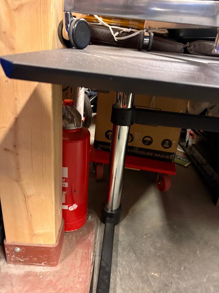 bureau, 160 cm, Gebruikt, 180 cm, In hoogte verstelbaar