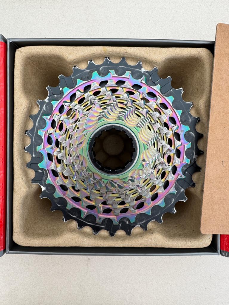 SRAM RED XG-1290 Cassette 10-33T 12 SPD Regenboog, Staal, Ophalen of Verzenden, Zo goed als nieuw, Derailleur of Ketting