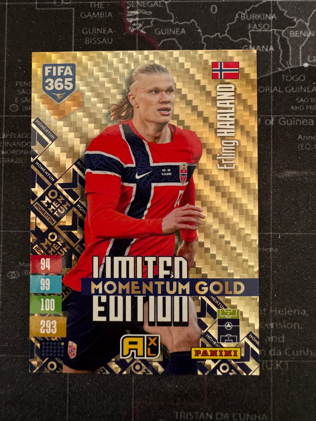 Erling Haaland – Limited Edition Momentum Gold, Ophalen of Verzenden, Zo goed als nieuw, Buitenlandse clubs, Poster, Plaatje of Sticker