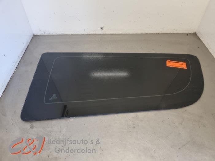 Ruit Laaddeur zijkant van een Fiat Doblo, Gebruikt, -, -, Ophalen of Verzenden
