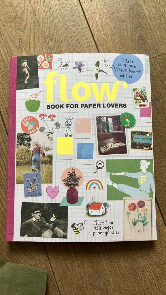Flow book for paper lovers over 150 pages of paper goodies, Ophalen, Nieuw