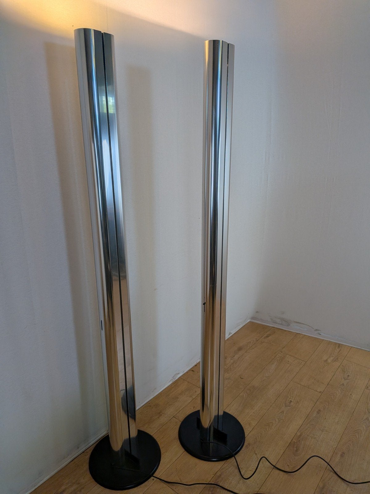 2x Artemide Megaron vloerlamp – Gianfranco Frattini, Gebruikt, Via Bergamo, 18, 20010 Pregnana Milanese MI, Italië, 200 cm of meer