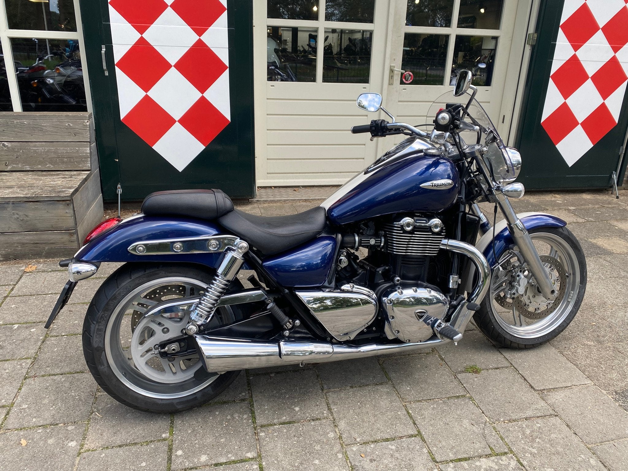 Triumph THUNDERBIRD 1600 (bj 2011), Motoren, 1600 cc, Triumph Motorcycles Ltd., Chopper, After.sales@triumph.co.uk