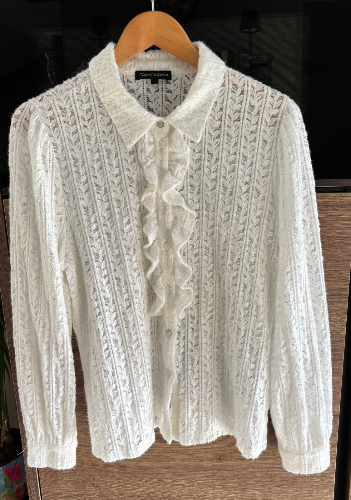Maat 40. Prachtige blouse van Tramontana., Ophalen of Verzenden, Zo goed als nieuw, Maat 38/40 (M), Wit