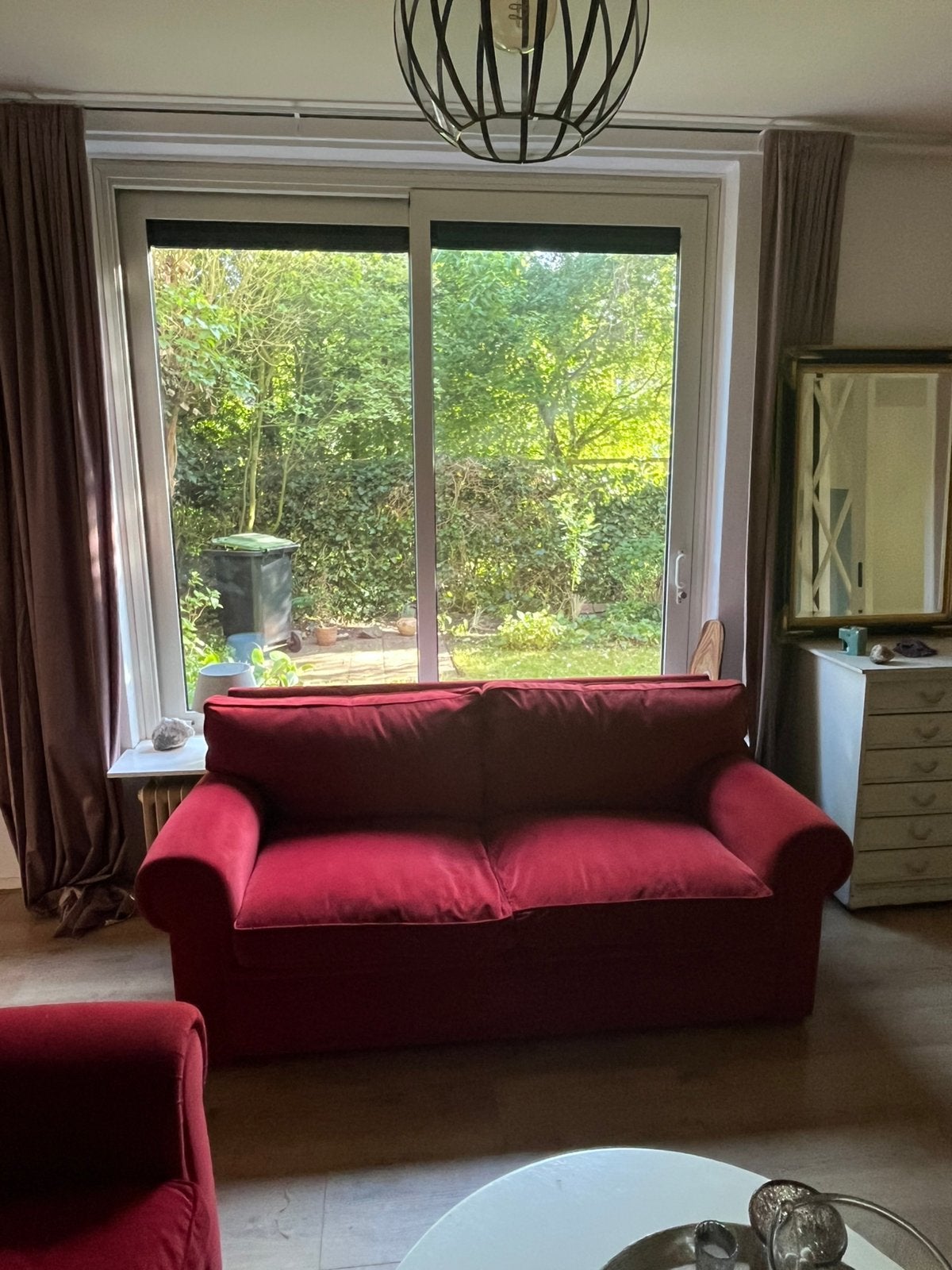 Twee rode banken tweezits, 150 tot 200 cm, Tweepersoons, 75 tot 100 cm, Ophalen of Verzenden