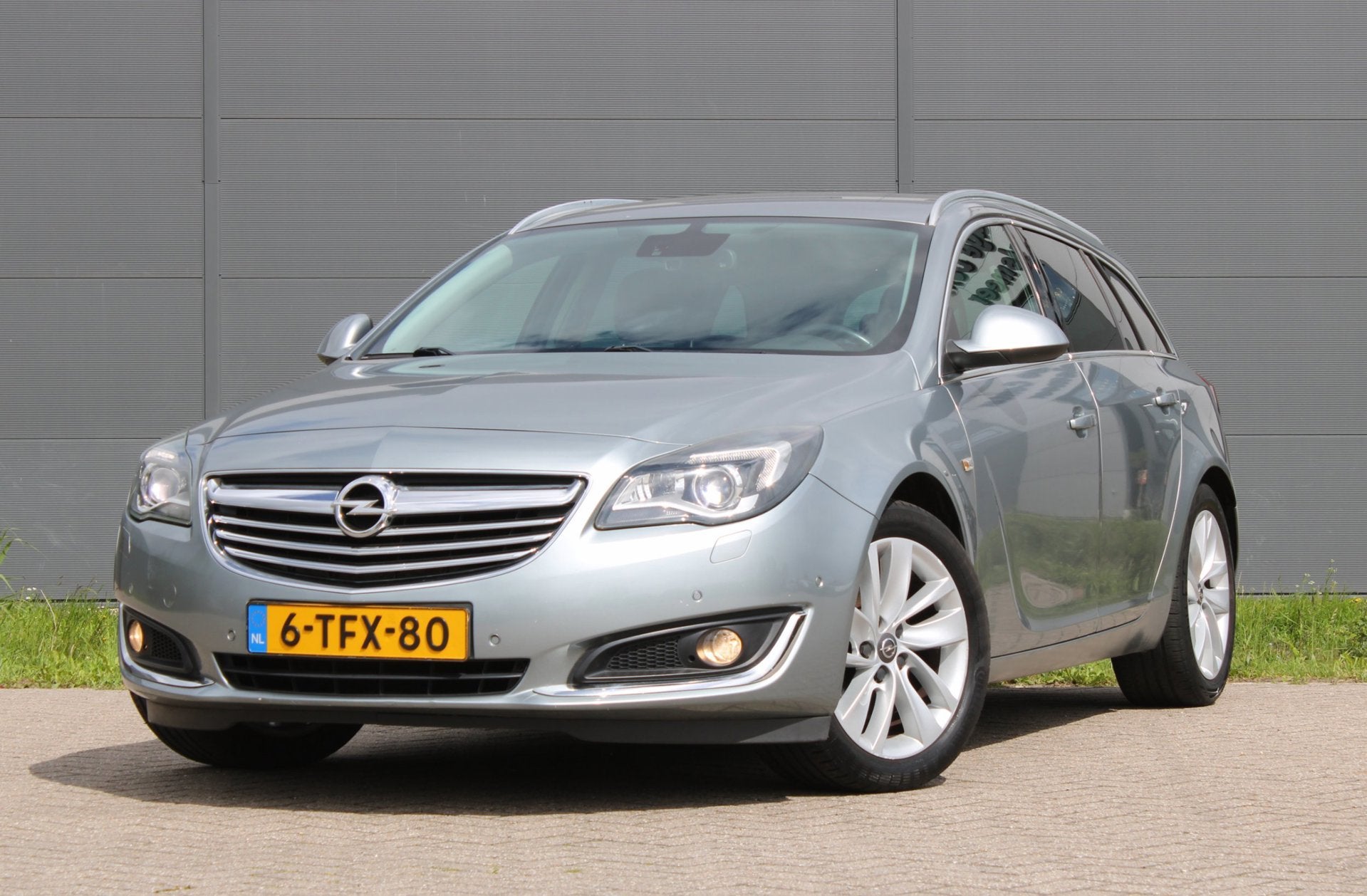 Opel Insignia Sports Tourer 1.6 T Cosmo Trekhaak Camera 170P, Voorwielaandrijving, Euro 5, Stof, Gebruikt