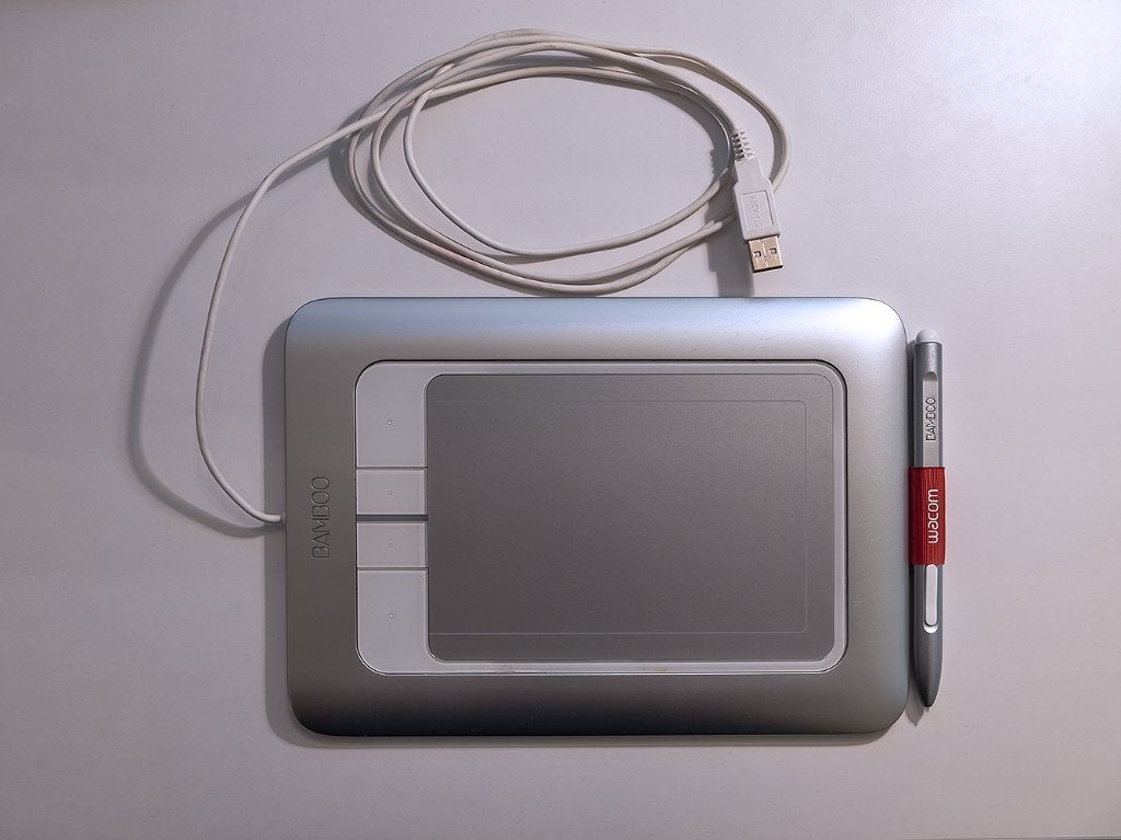 Geteste Wacom Bamboo Fun CTH-461 met pen, Computers en Software, Tekentablets, Gebruikt, Bedraad, Multi-touch, Verzenden
