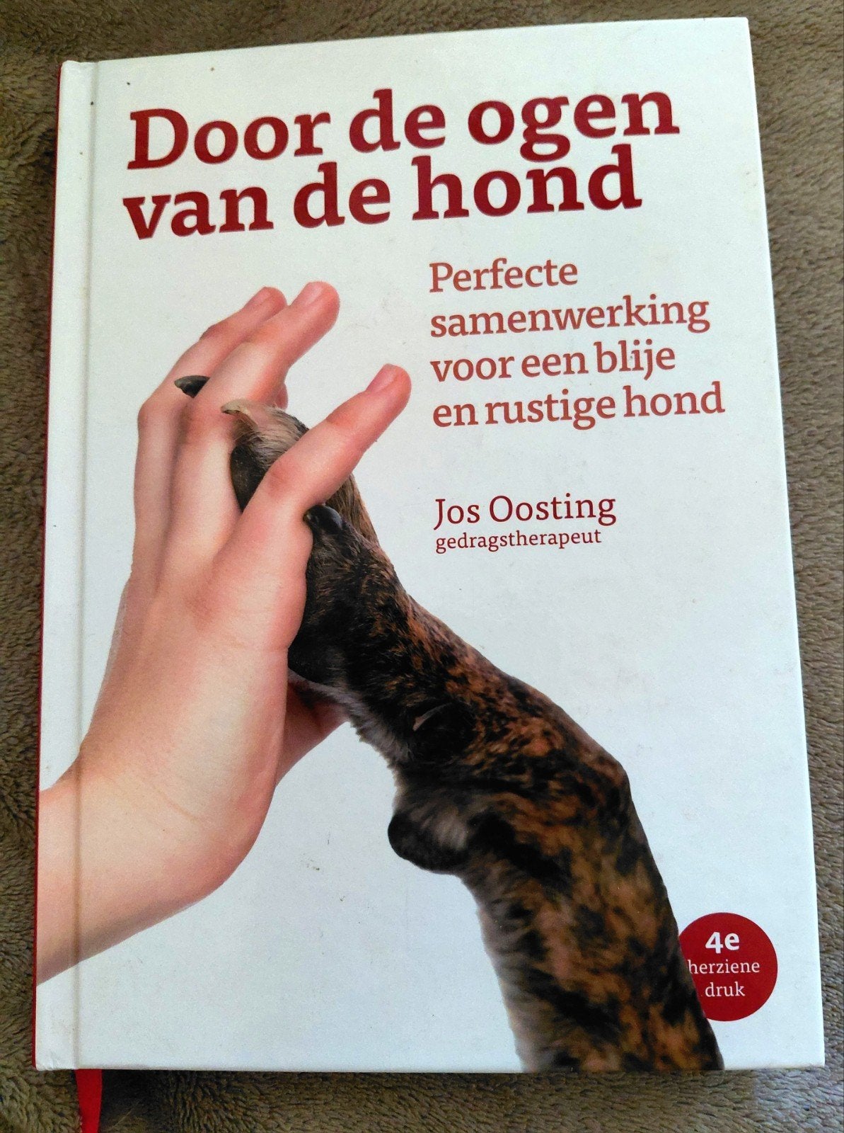 Door de ogen van de hond- Jos Oosting, Honden, Jos Oosting, Ophalen of Verzenden, Zo goed als nieuw