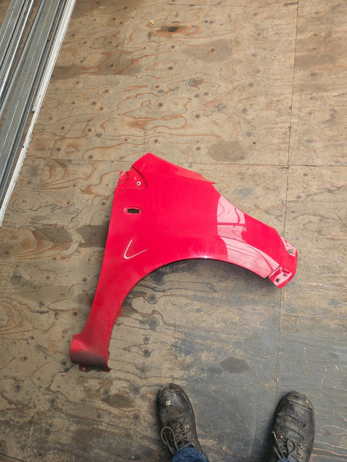 Voorscherm Peugeot 107 / Citroën C1 - Rood, Auto-onderdelen, Gebruikt, Citroën, Voor, Ophalen of Verzenden