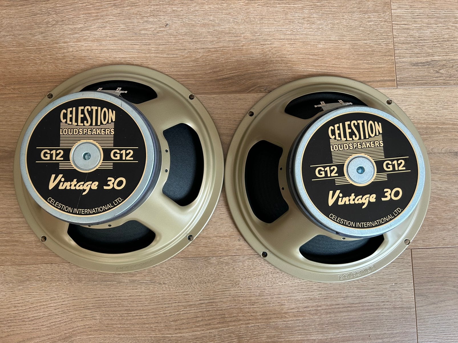 2x Celestion Vintage 30 (V30) 16 Ohm T3904A, Ophalen, Zo goed als nieuw