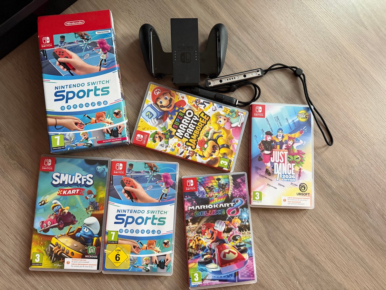 Foto 4 van Nintendo Switch met spellen - Zo goed als nieuw