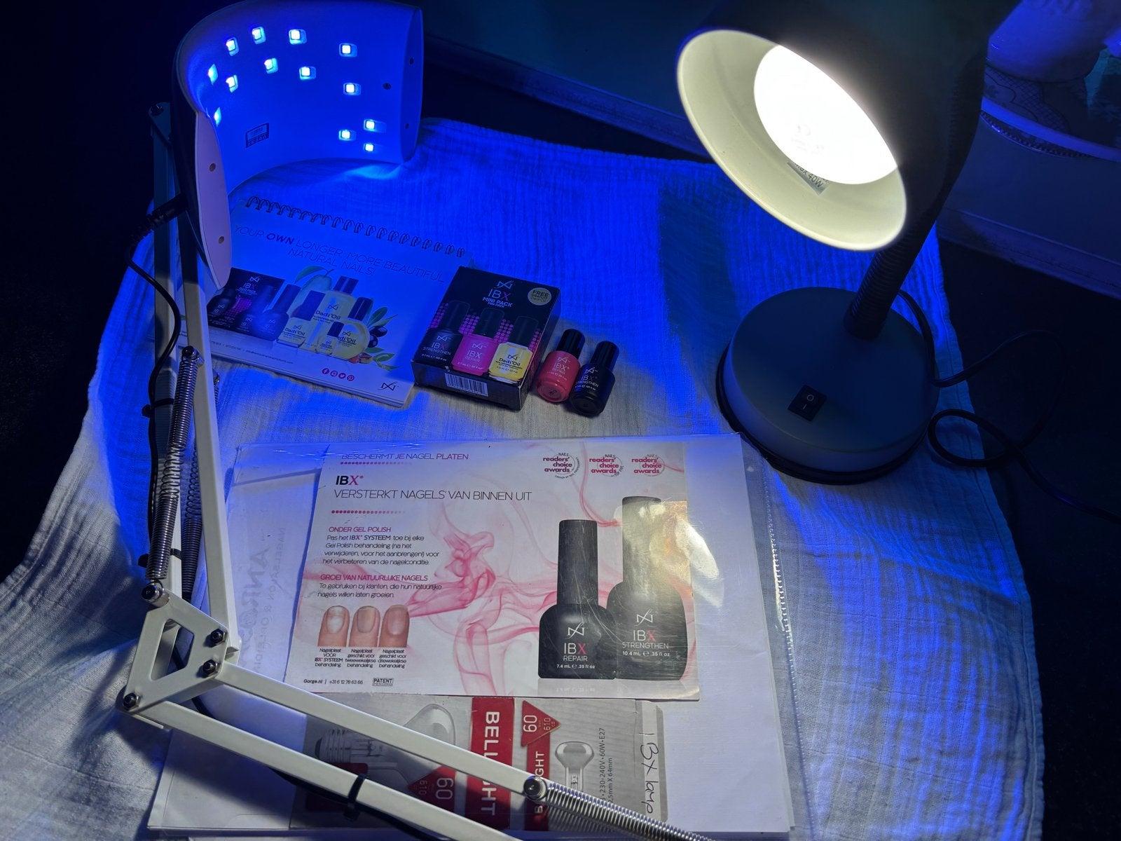 IBX Nagelverzorgingsset met UV/LED lamp en toebehoren, Ophalen of Verzenden, Zo goed als nieuw, Meerdere media, Persoonlijke verzorging