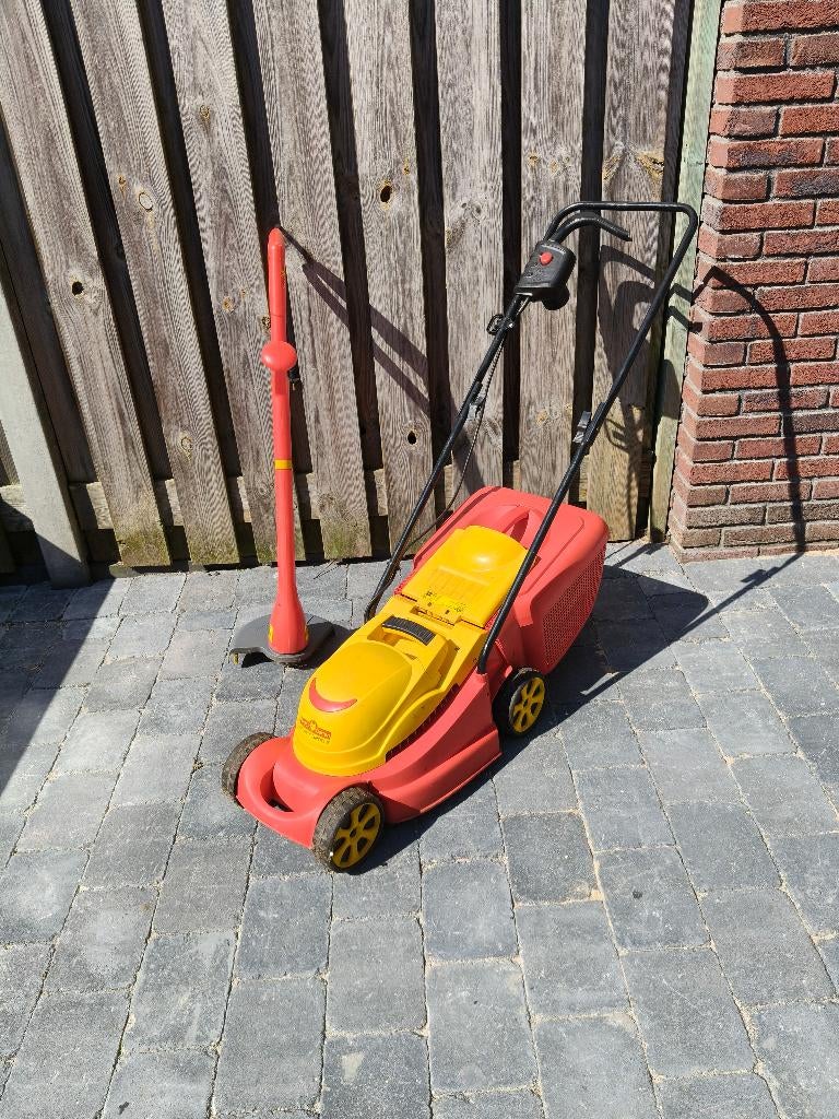 Grasmaaier en kantknipper, Tuin en Terras, Ophalen, Cirkelmaaier, Gebruikt, Elektrische grasmaaier